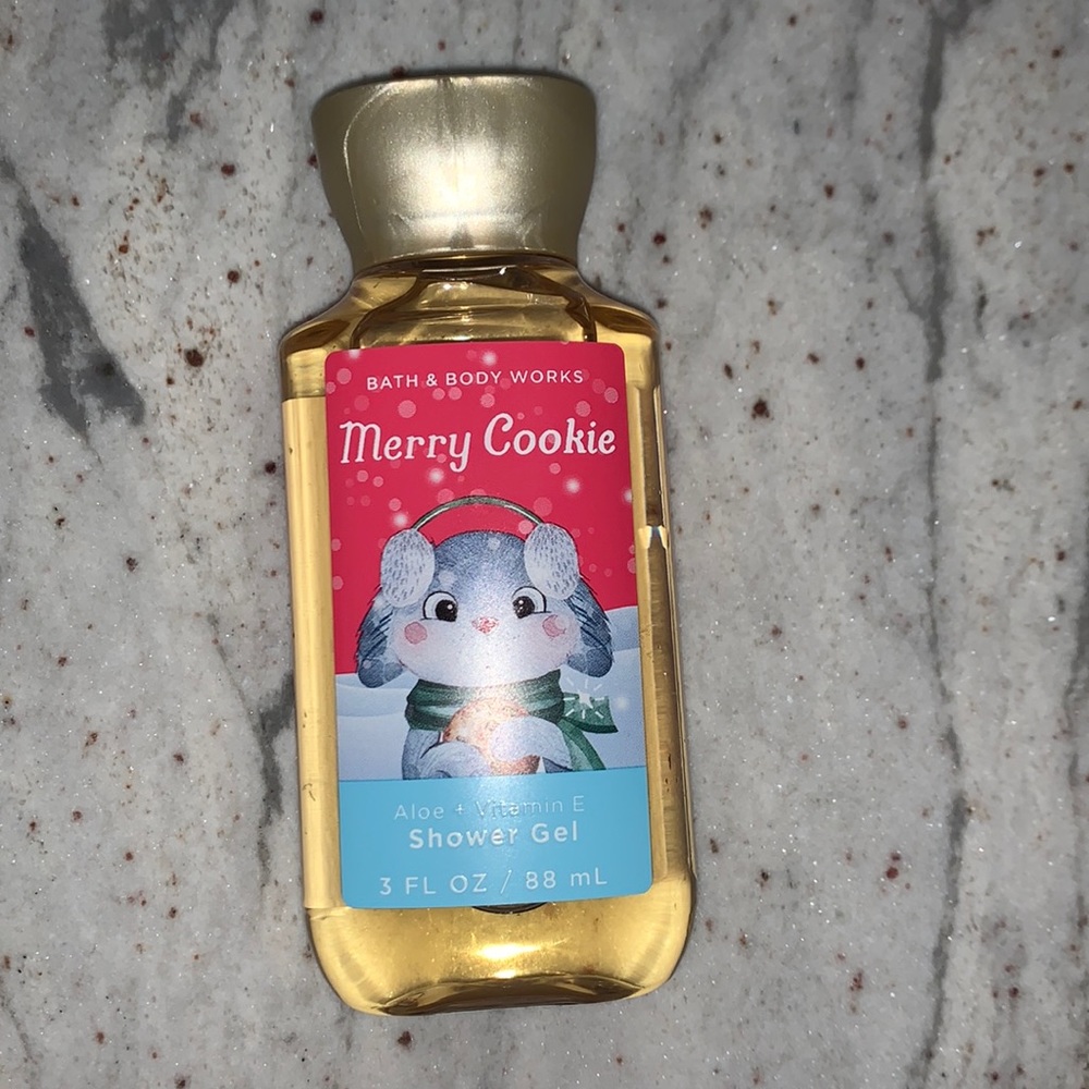 Bath & body works merry cookie travel size shower